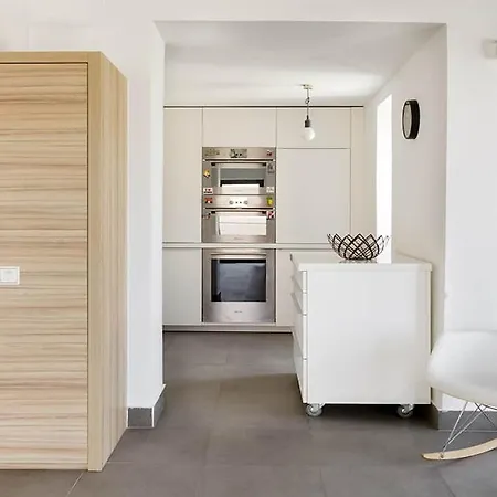 アパート Contemporary Maisonette With Sea View Roof Terrace ヘルソニソス