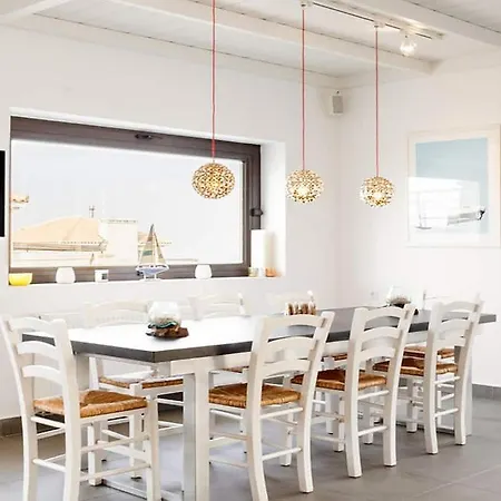 Contemporary Maisonette With Sea View Roof Terrace * ヘルソニソス